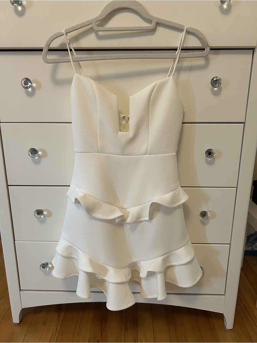 Angel Biba White Ruffled Mini Dress with V-Notch - Picture 2 of 4